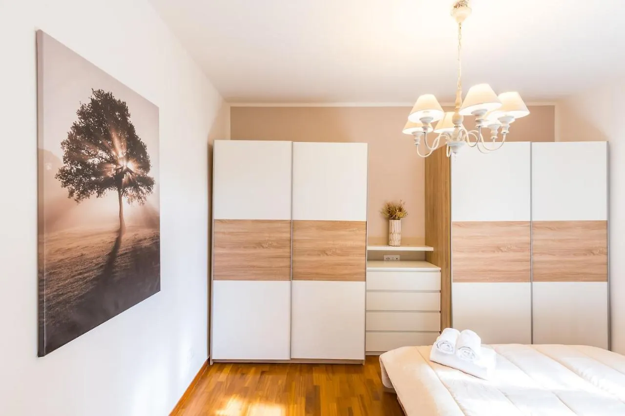 Brancaccio Renewed Apartment By Napoliapartments  Naples