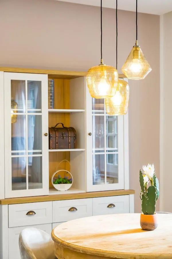 Brancaccio Renewed Apartment By Napoliapartments