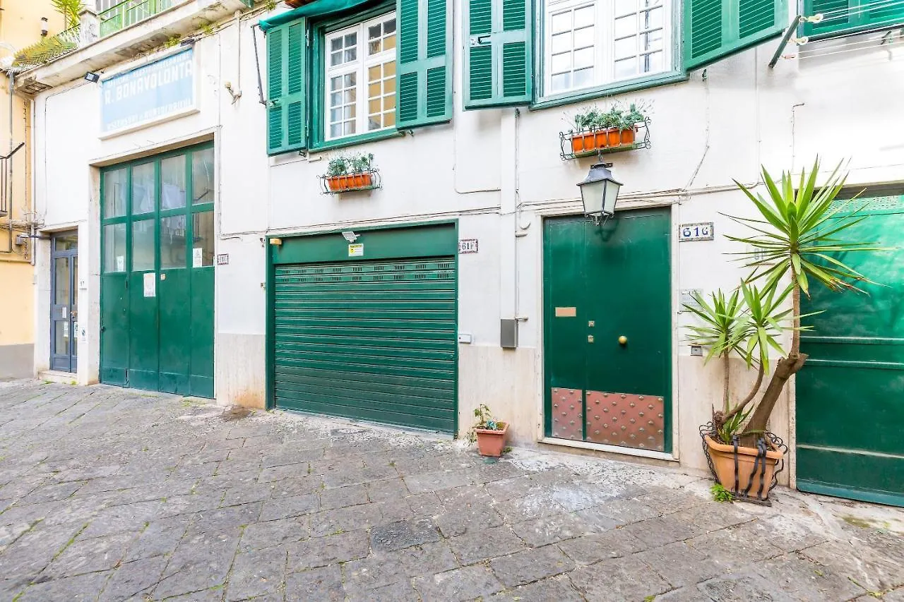 Brancaccio Renewed Apartment By Napoliapartments