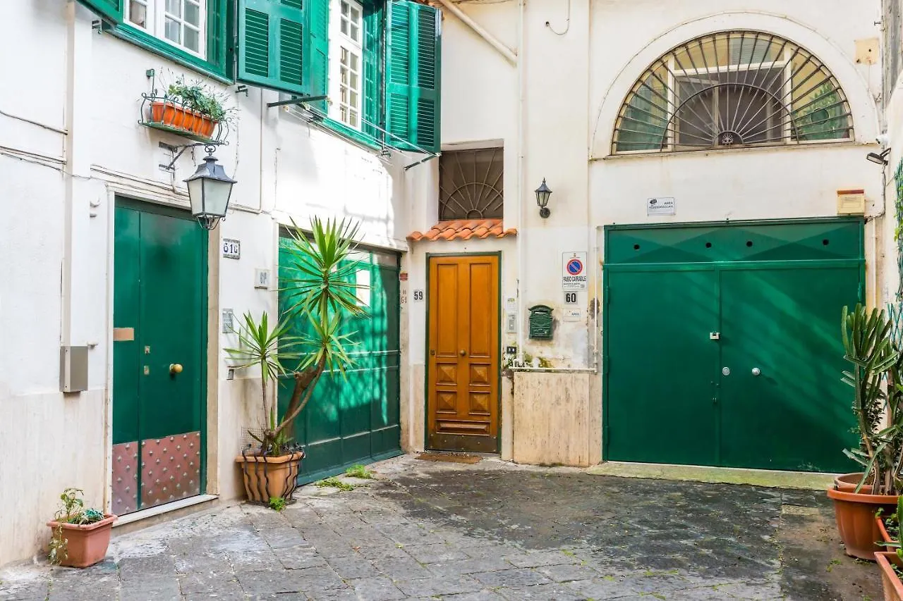Brancaccio Renewed Apartment By Napoliapartments